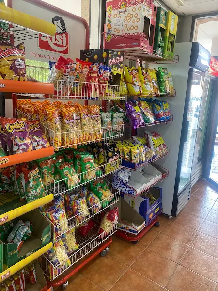 Esquinita de Trini - Panadería - Panadería en Granada - foto 2