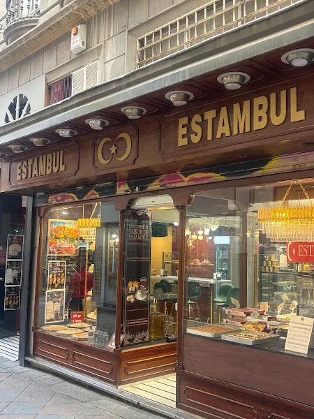 Pastelería Estambul 1987 baklava y delicias turcas