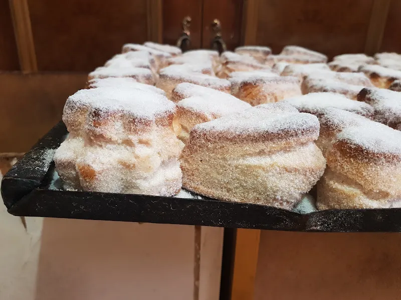 Panaderia y bolleria hermanos Garcia Abadillo Plaza CB - Panadería en Alhambra - foto 2