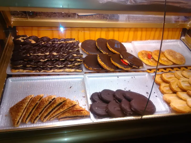 Estanco y Loterías del estado. - Pastelería en Vinuesa - foto 2