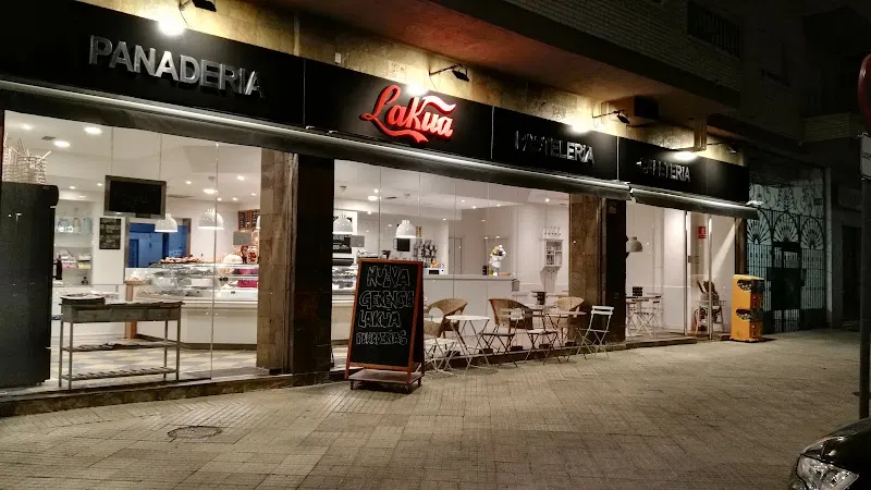Panadería cafetería Lakua - Panadería en Vitoria-Gasteiz - foto 2