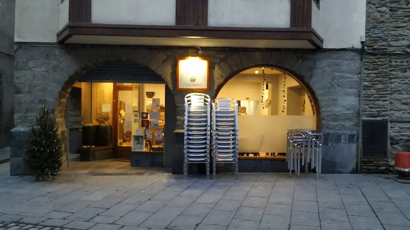 Forn de pà "Ca la Gemma" - Panadería en Esterri dAneu - foto 2