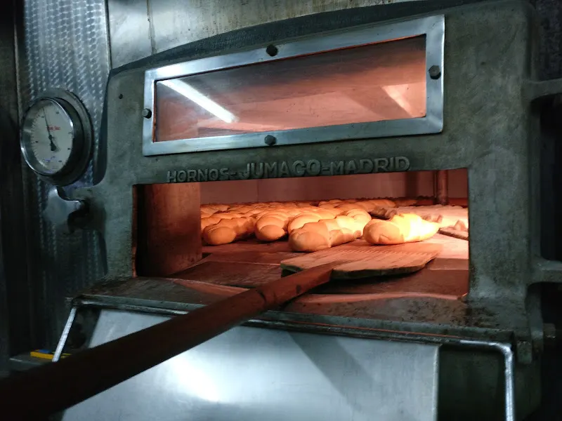 Marcos Gonzalo Rodríguez - Panadería en San Martin de Trevejo - foto 3