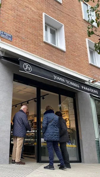 John Torres Panadero - Panadería en Madrid - foto 2