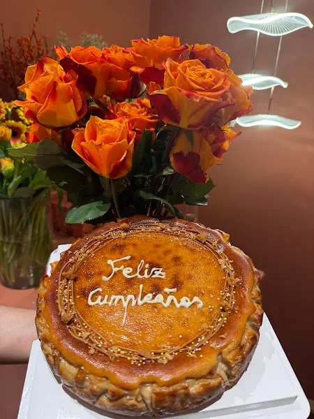 Omnia Pastelería | Specialty Coffee & Brunch