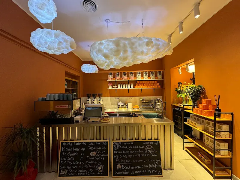 Omnia Pastelería | Specialty Coffee & Brunch - Pastelería en Madrid - foto 2