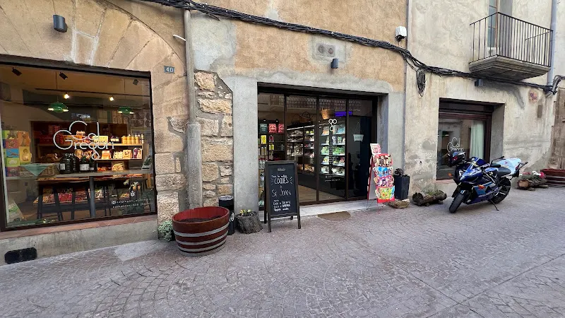Queviures i Degustació Cal Gregori - Tienda de alimentación en Ulldemolins - foto 2