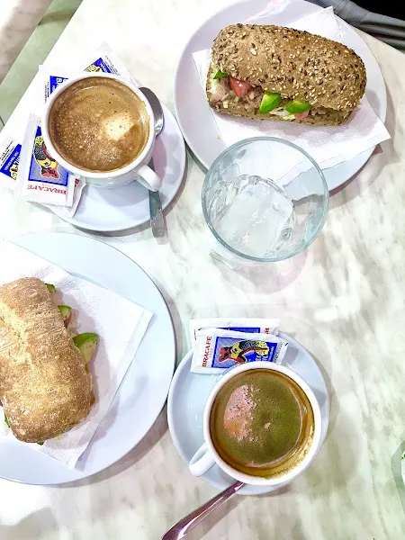 Cafetería Panadería El Forn del Barri