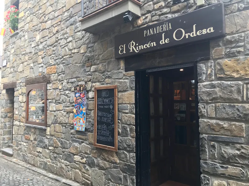 Panadería "El Rincón de Ordesa" - Panadería en Torla - foto 2