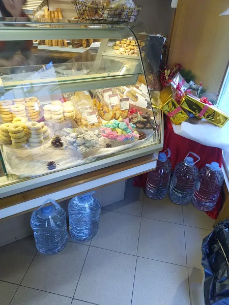 TINYOL - Panadería en Hospitalet de Llobregat (L) - foto 2