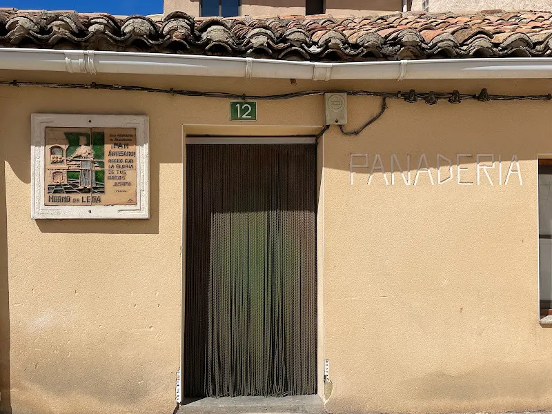Panadería Alcoroches. Horno de Leña - Panadería en Alcoroches - foto 2