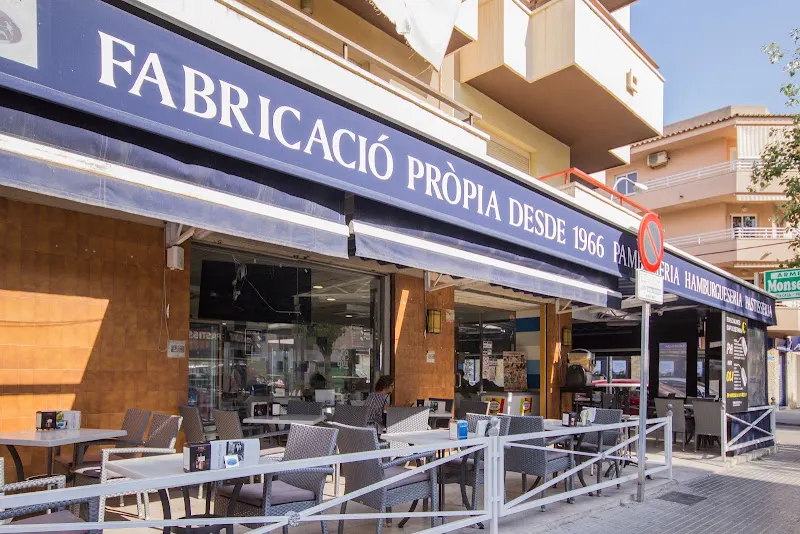 Forn Ca na Teresa Son Ferriol - Cafetería Panadería - Panadería en Palma - foto 3