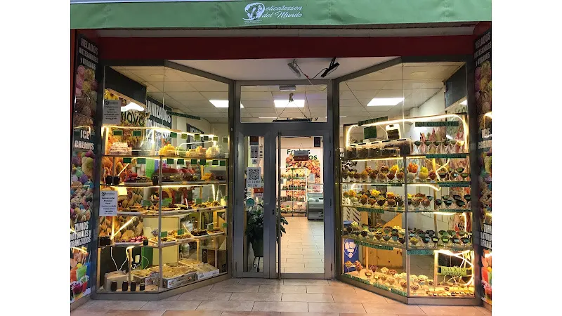 Delicatessen Del Mundo - Zaragoza - Pastelería en Zaragoza - foto 2