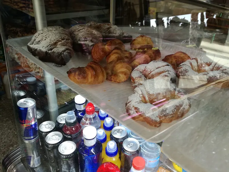 Panaderia Complejo Gabriel y Carmiña - Panadería en Alicante - foto 3