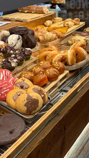 Panet Londres - Forn de Pa, Pastisseria i Cafeteria