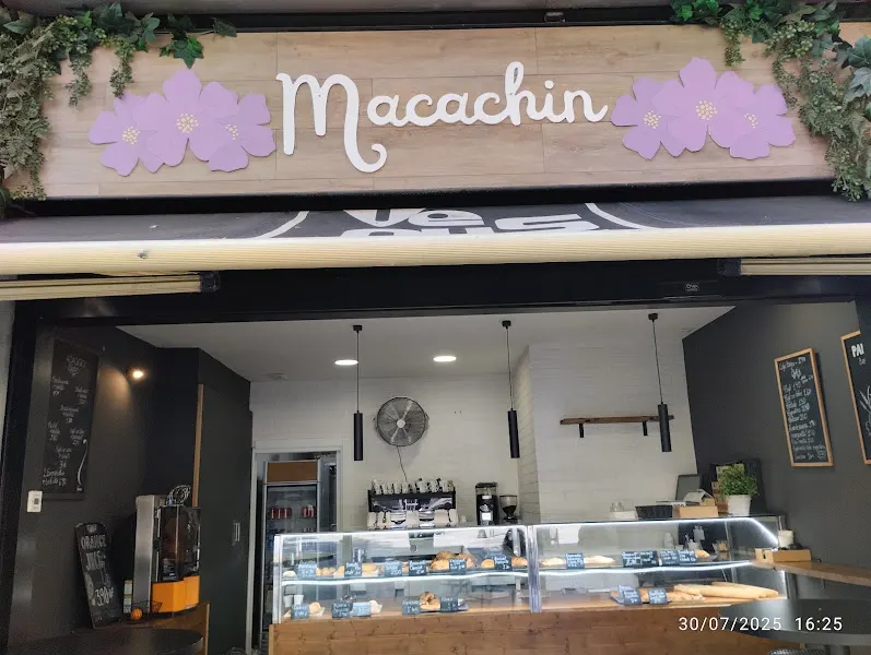 Macachin Café y Bollería - Panadería en Barcelona - foto 2