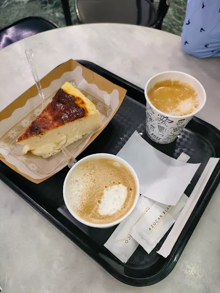 Pastelería Heladería La Zaragozana