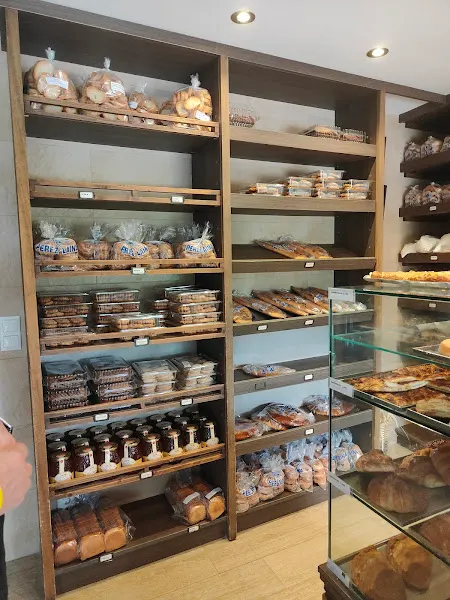 Panadería Eduardo Pérez Laina - Panadería en Torremocha del Campo - foto 2