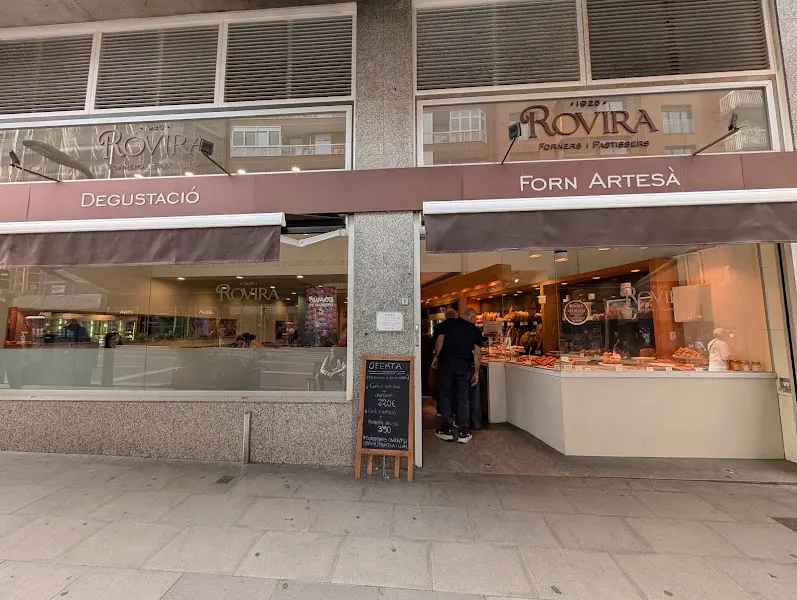Forns Rovira Sants - Panadería en Barcelona - foto 2