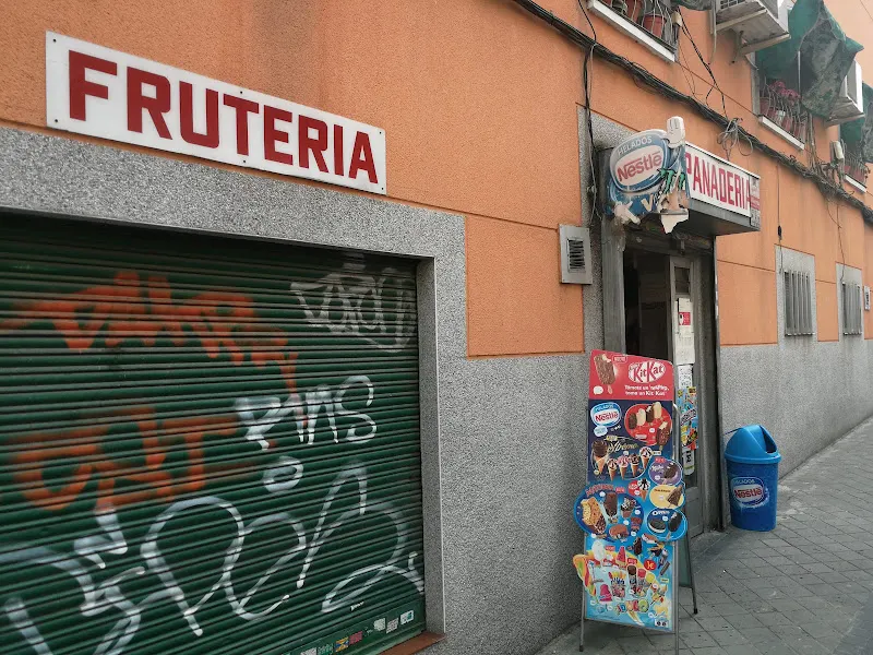 Fruteria Panaderia - Panadería en Madrid - foto 2