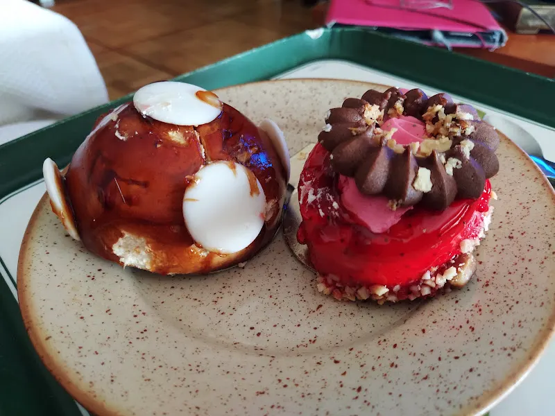 Dulces Al Ameera