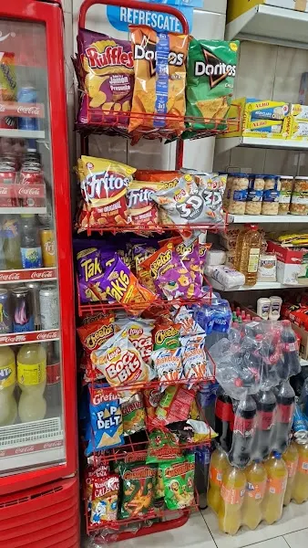 Panaderia bollería bebidas bien fria