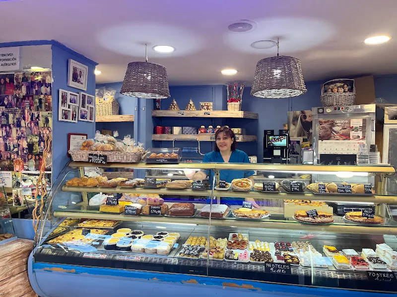 Pasteleria Horno La Fé Y Valencia Panaderia - Panadería en Madrid - foto 3