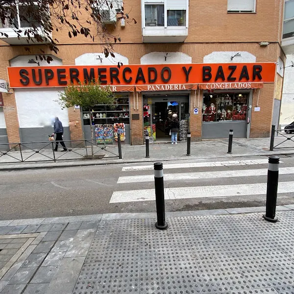 Panaderia & Bolleria Supermercado - Tienda de alimentación en Madrid - foto 2