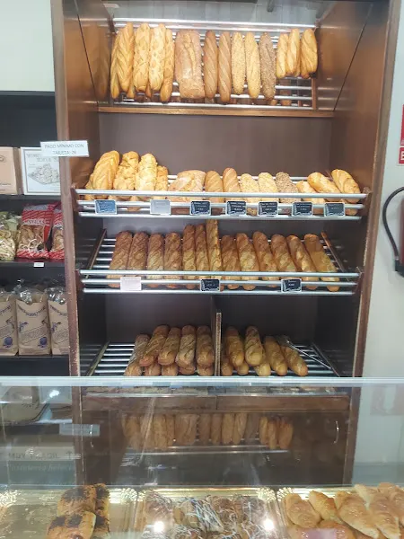 Charopan Panadería-Pastelería - Panadería en Madrid - foto 2