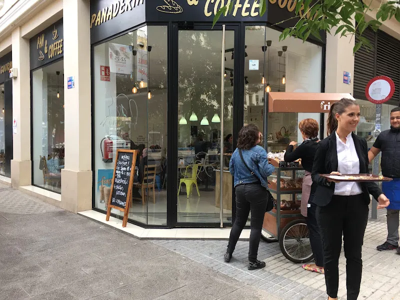 Pan & Coffee - Panadería en Madrid - foto 3