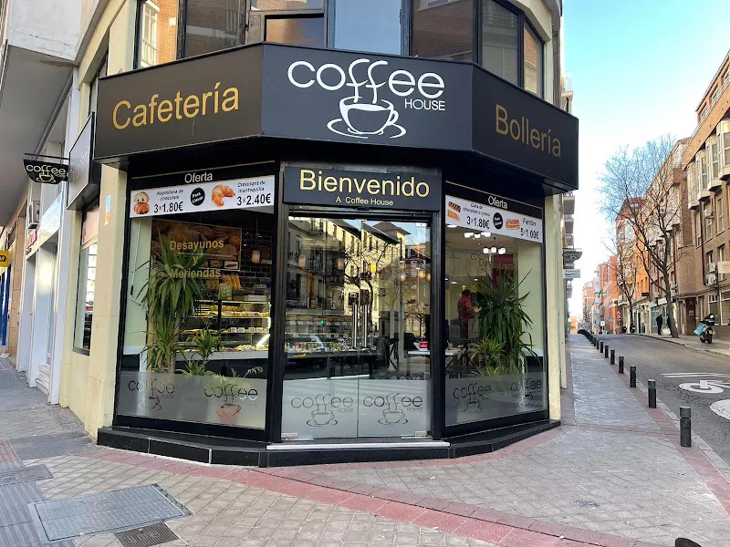 Coffee House - Cartagena 30 - Panadería en Madrid - foto 2
