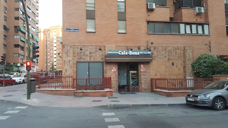 Pastelería Cala Bona - Pastelería en Madrid - foto 2
