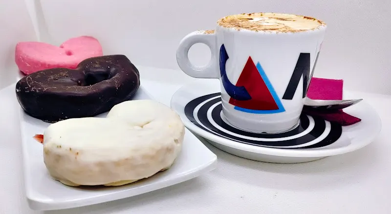 Chloelan Coffee - Panadería en Madrid - foto 2