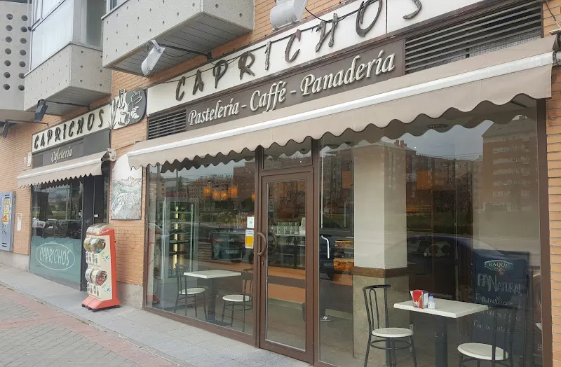 Caprichos Coffee & Bakery - Panadería en Madrid - foto 2