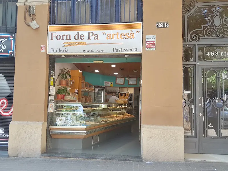Forn de Pa Artesà - Panadería en Barcelona - foto 2