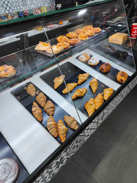 Panaderia J & R - Panadería en Barcelona - foto 2