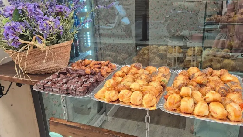 Bonjour Pastelería/Panadería - Panadería en Valencia - foto 3