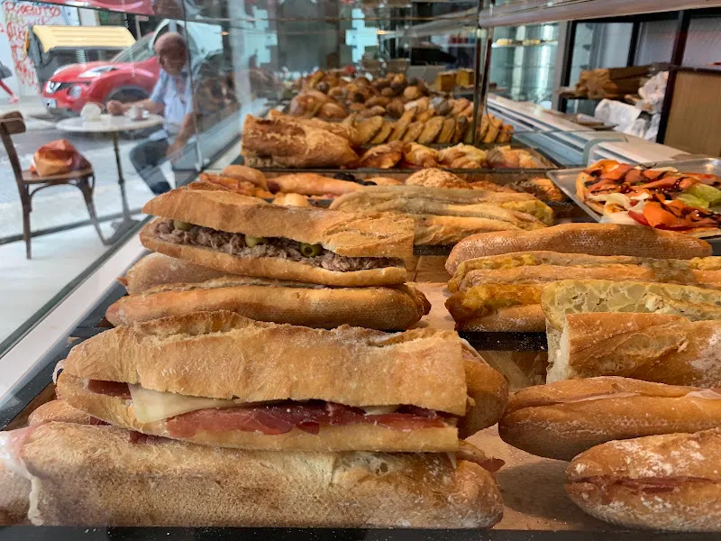 Horno Pastelería Dorita - Panadería en Valencia - foto 3