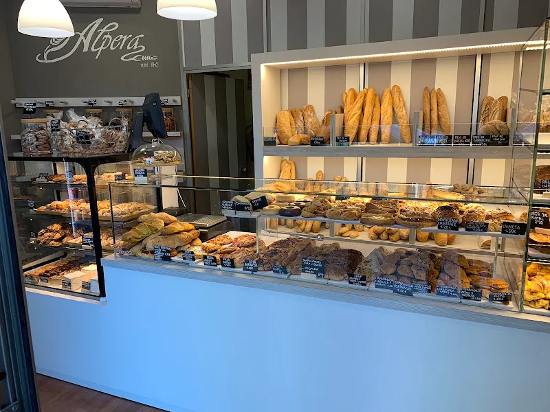 HORNO ALPERA, HORNO ARTESANO - Panadería en Valencia - foto 2