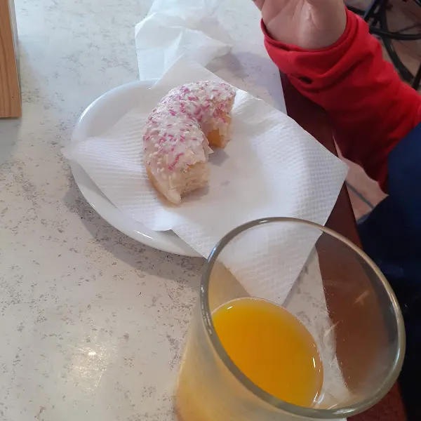 Cafeterìa Nou Campanar - Panadería en Valencia - foto 2