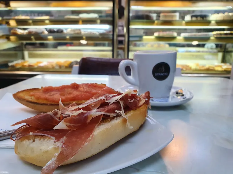 PANADERÍA PASTELERÍA NUEVA FLORIDA
