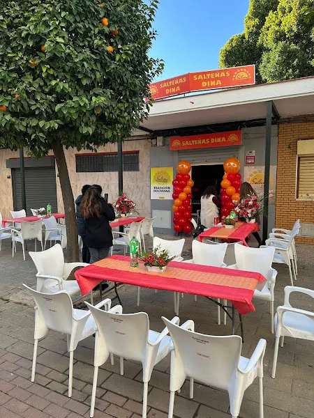Salteñas Dina - Panadería en Sevilla - foto 2