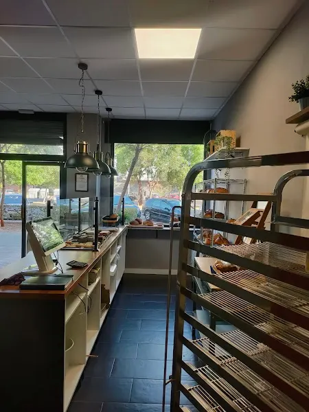Dpiko y Hocico MicrObrador - Panadería en Sevilla - foto 2