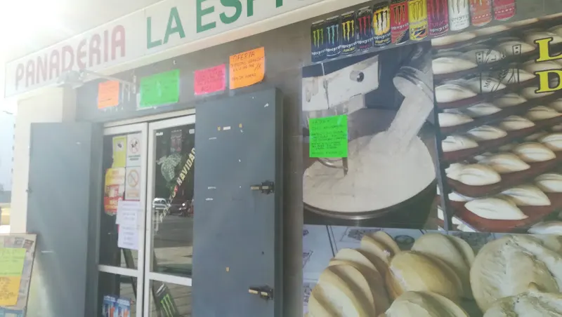 Panadería La Espiga Dorada - Panadería en Sevilla - foto 2