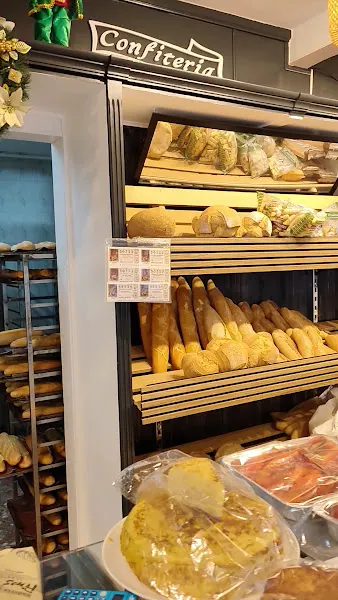 Panadería y confitería pinos