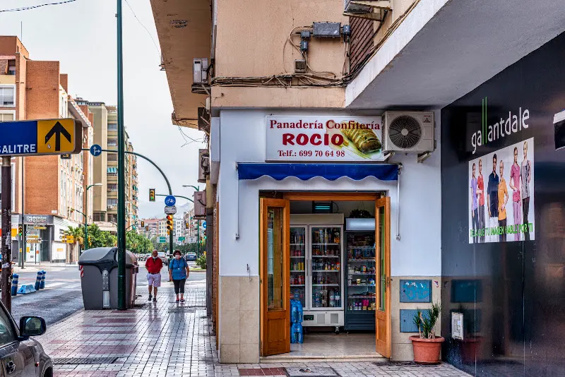 Panadería Confitería Rocío - Panadería en Málaga - foto 2