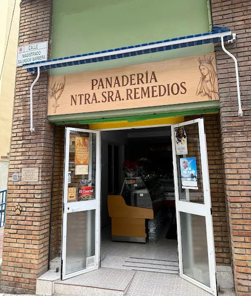 Panadería - Pastelería Ntra. Señora de los Remedios - Panadería en Málaga - foto 2