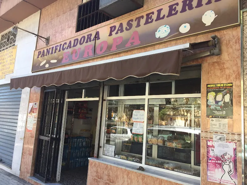Panificadora Pastelería Europa - Panadería en Málaga - foto 2