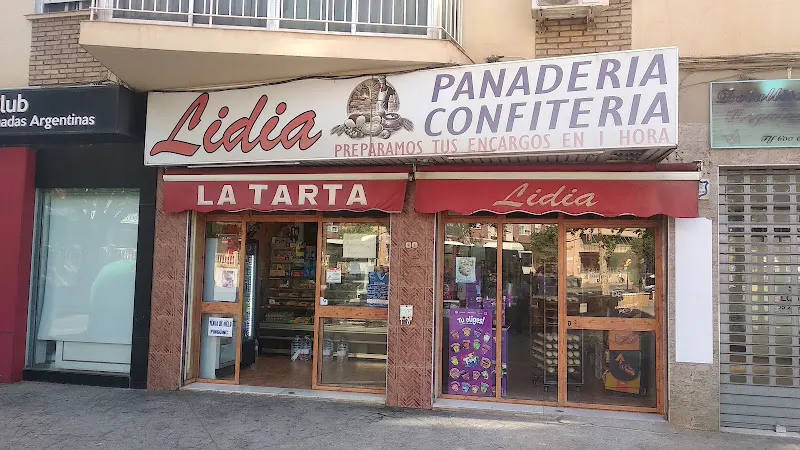 Panadería y Confitería Lidia