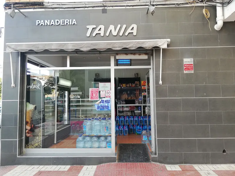 Tania Panadería Pastelería - Panadería en Málaga - foto 2